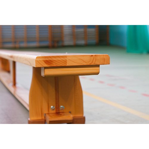 Скамья гимнастическая 2,0м на деревянных ножках