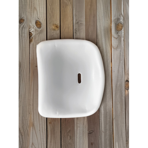 Сидение без спинки пластиковое - 4 крепления