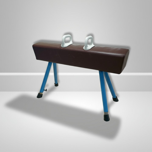 Гимнастический конь маховый